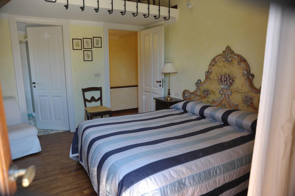 Relais Casabella Guest House Мартина Франка Екстериор снимка